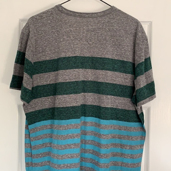 American Eagle Henley Tee - Picture 3 of 3